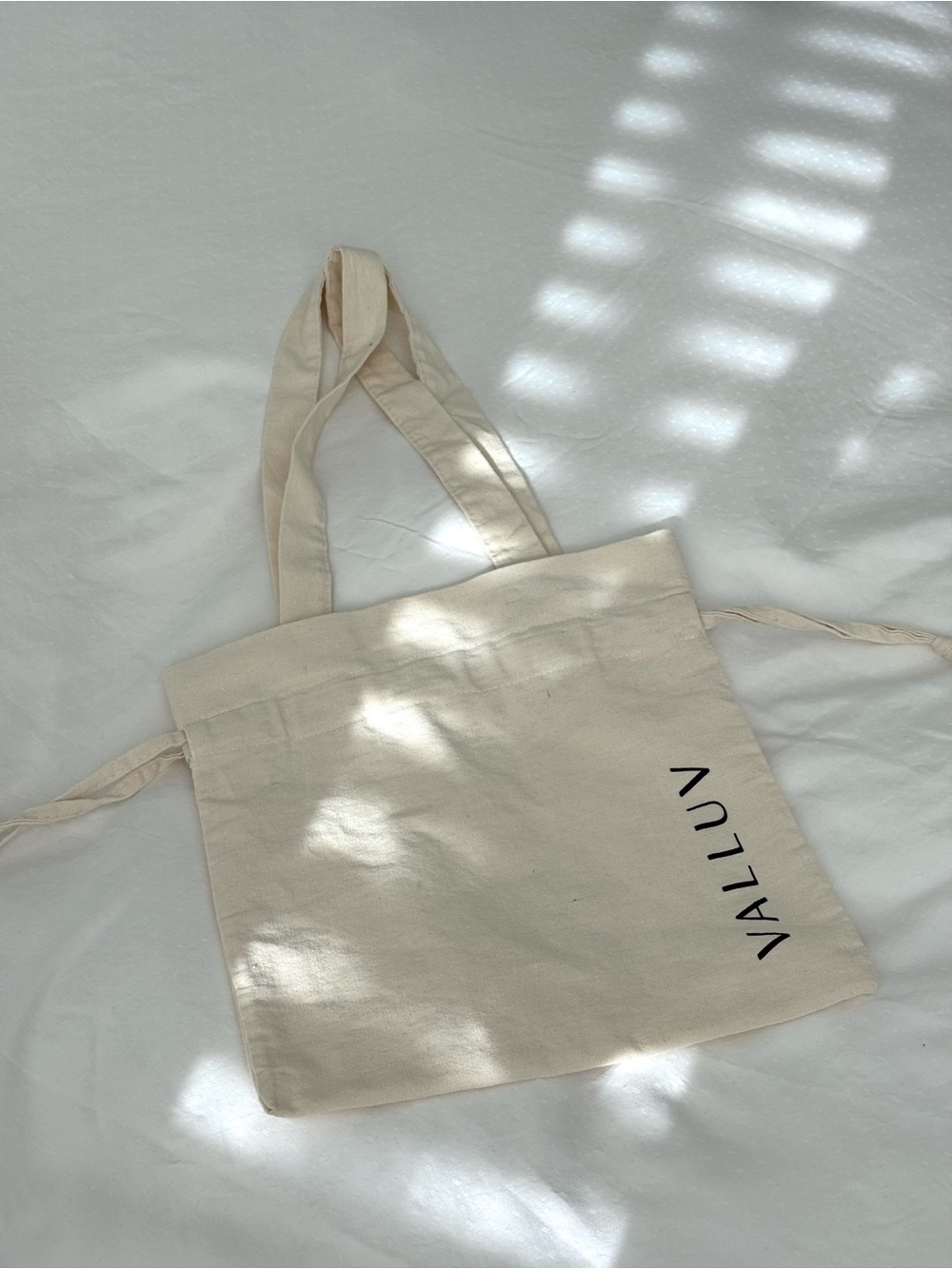 Valluv Canvas Tote Bag